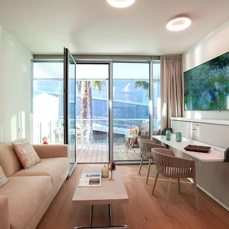 Easylife - Monolocale Con Vista Su Porto Di *