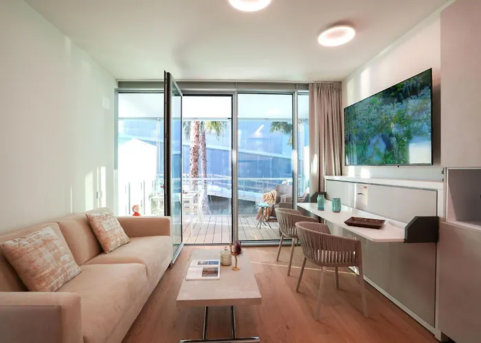 Easylife - Monolocale Con Vista Su Porto Di *